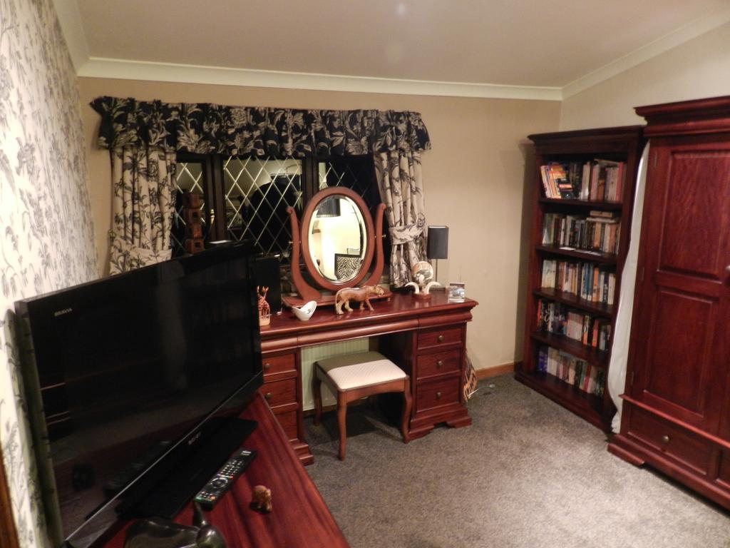 The Old School And Betty'S B&B Whitehaven Chambre photo